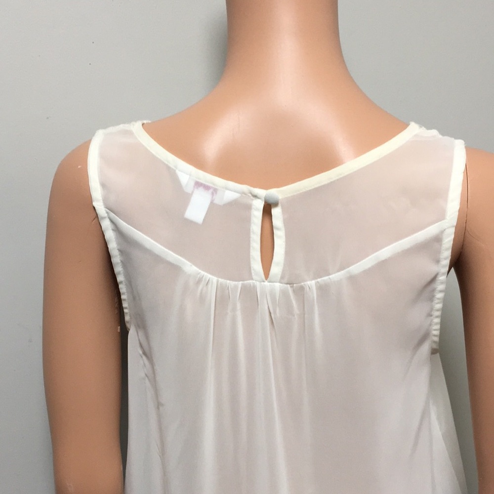 Candie’s Blouse - Picture 6 of 8